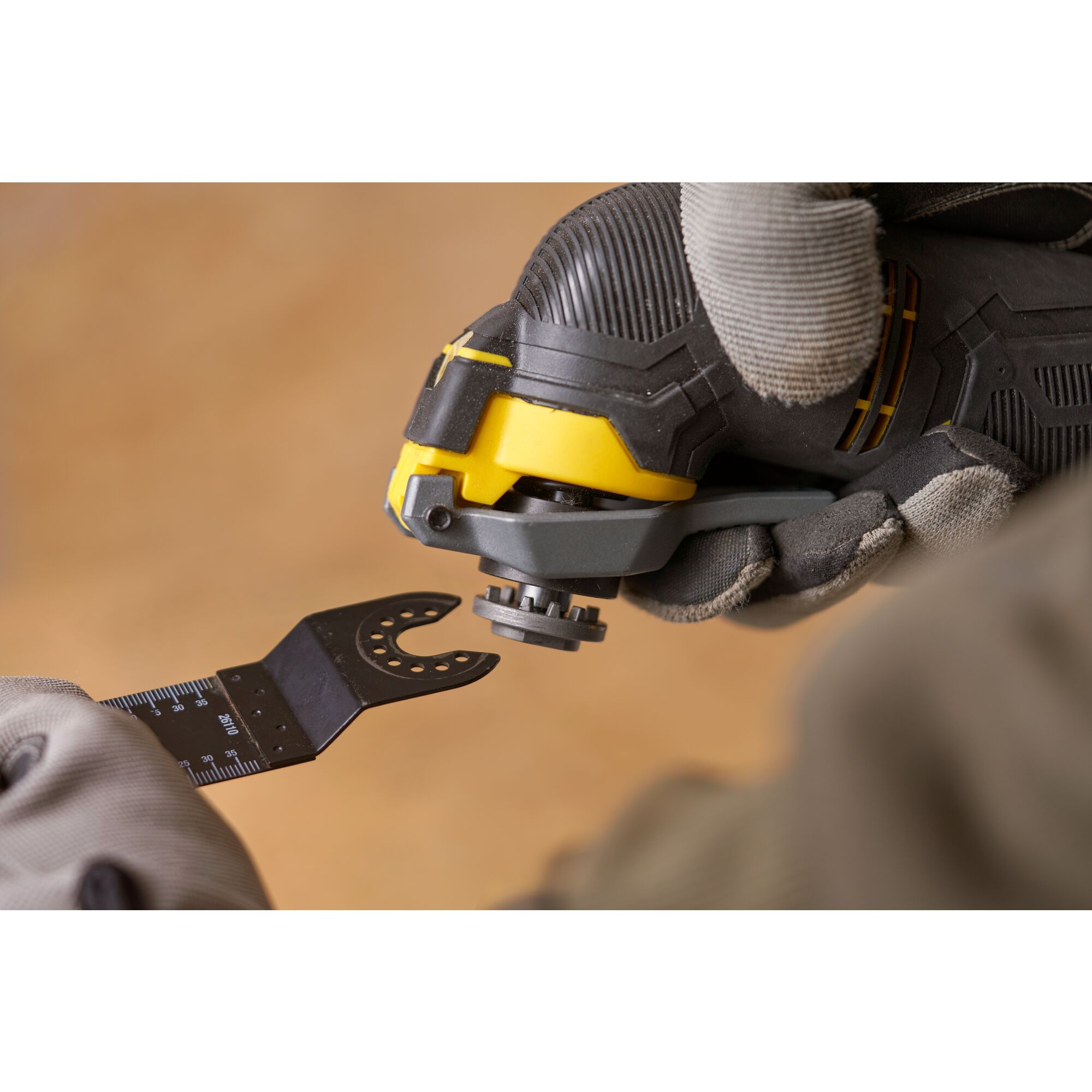 UTENSILE MULTIFUNZIONE 18V - 2 AH STANLEY® FATMAX® V20 | STANLEY